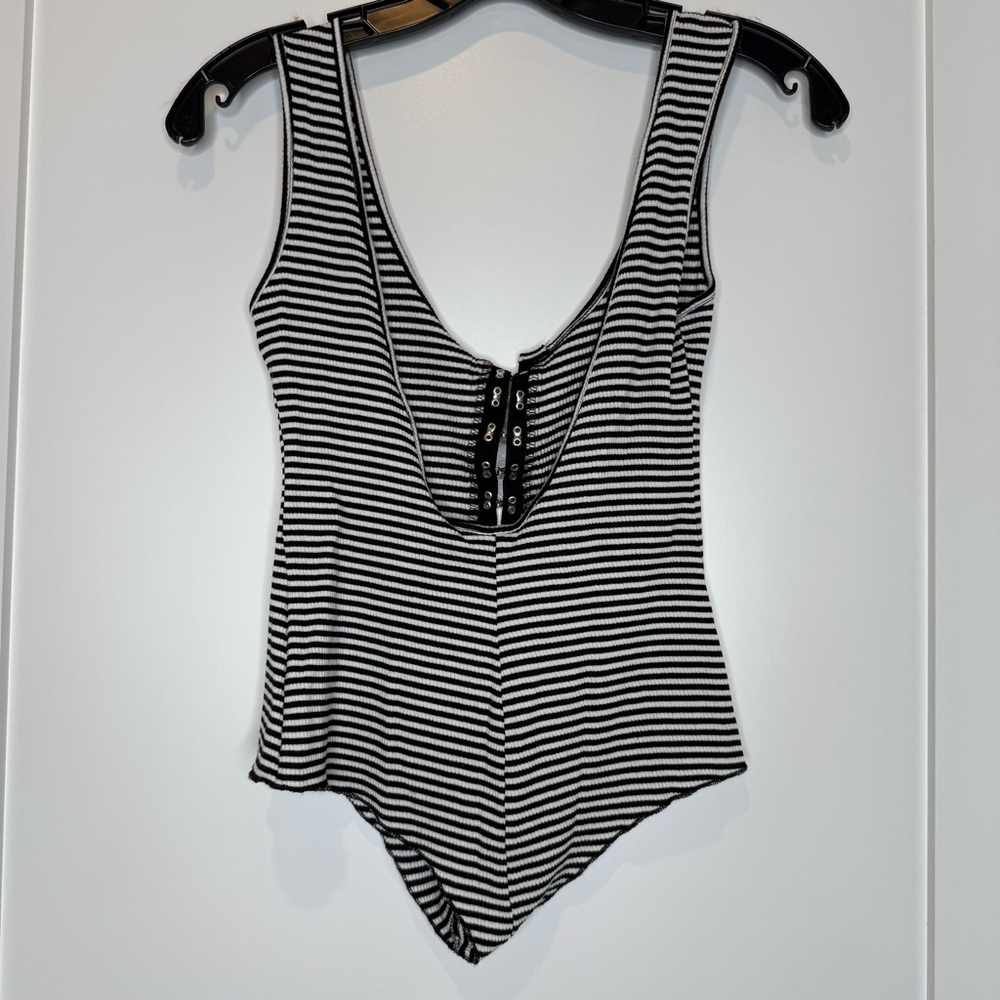 Emma & Sam rayon /spandex bl/white bodysuit medium - Picture 4 of 13